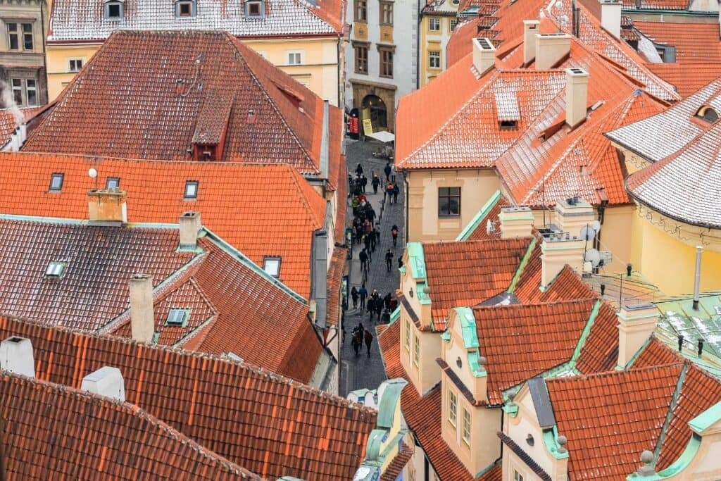 Wylaz dachowy umozliwia bezpieczne wejscie na dach 1024x683 1