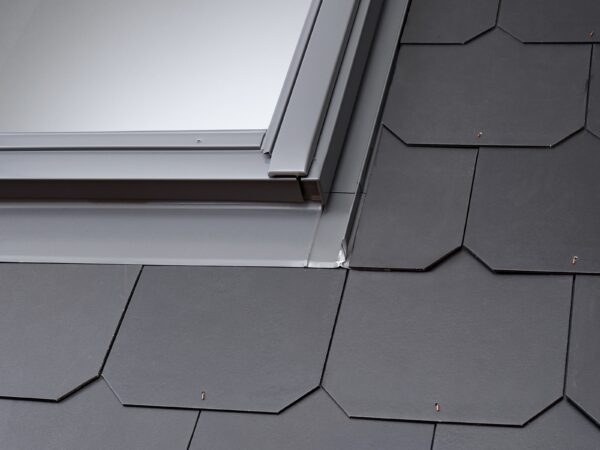 Kolnierze do pokryc plaskich VELUX EDS 1000 z zestawem izolacyjnym BFX scaled