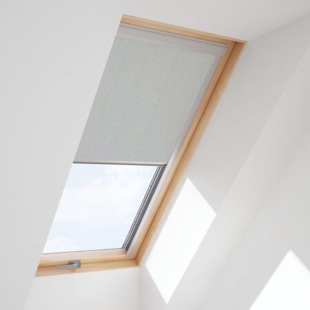 roleta zaciemniajaca uniwersalna DUA wewnetrzna do okna dachowego RoofLITE4204 jasny szary blisko